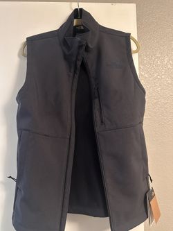 Men’s North Face Vest