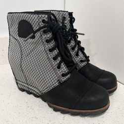 SOREL 1964 Premium Canvas' Waterproof Wedge Bootie Size 8