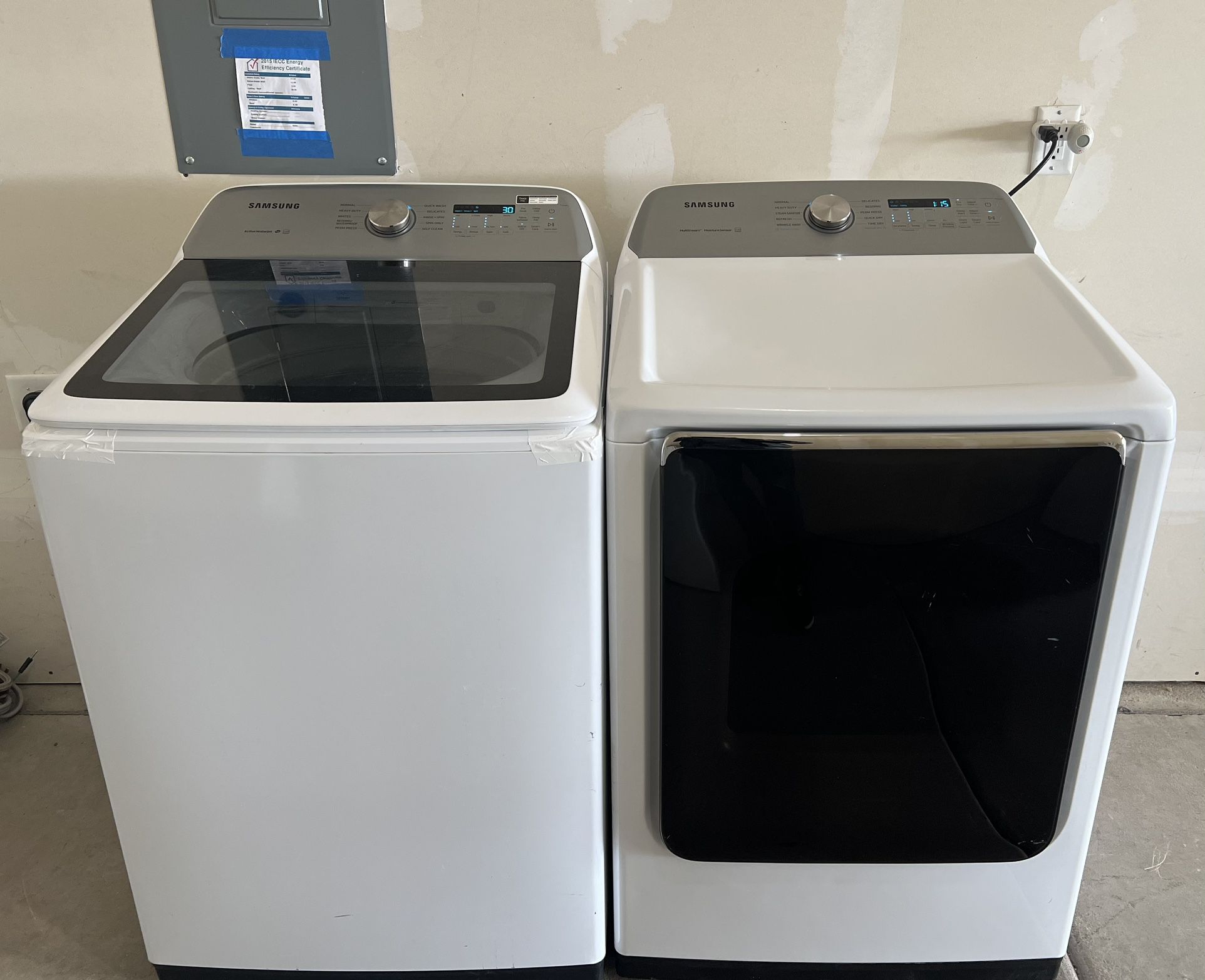 Samsung Washer and Dryer (delivery available)