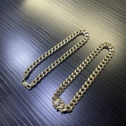 2.) 10K Cuban Links Bracelets 🥶