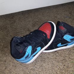 Air Jordan 1 High OG NC to Chi