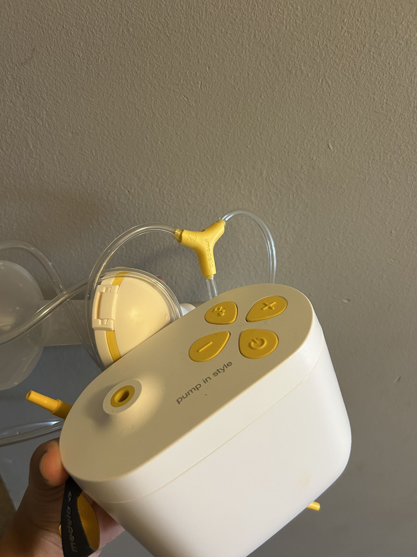 I have Breast pumps And Baby Items , Crib With Mattress Give Best Offer