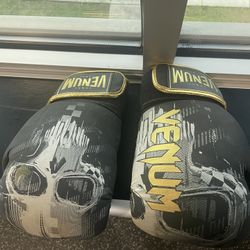 call of duty venum 12 oz gloves