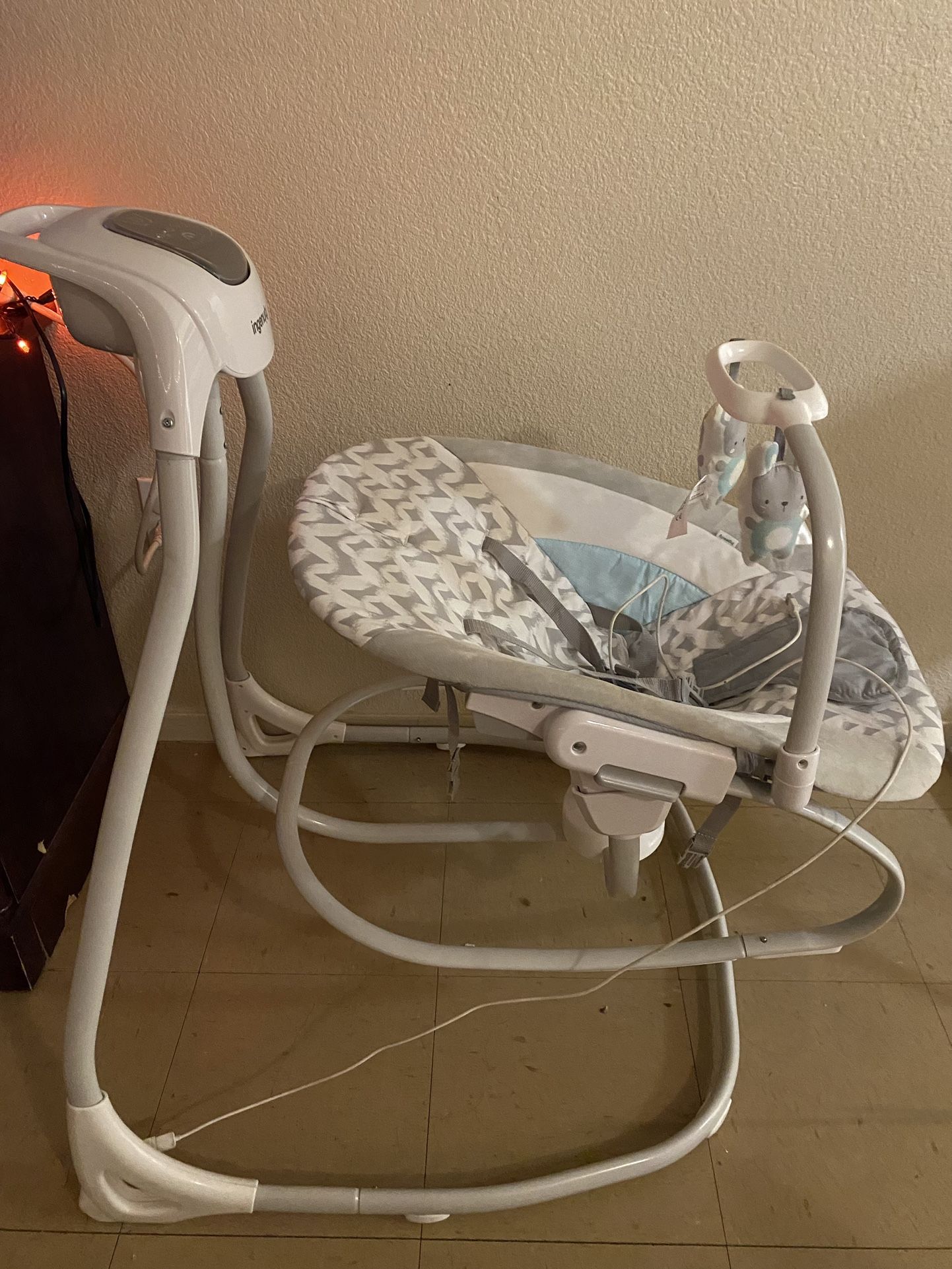 INGENUITY BABY SWING/ROCKER 2 In 1