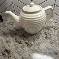 Ceramic Tea Pot 