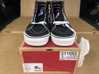 Men’s Vans Sk8-HI (size 9)