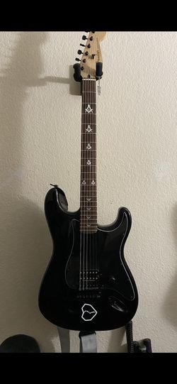 Tom Delonge Guitar Build