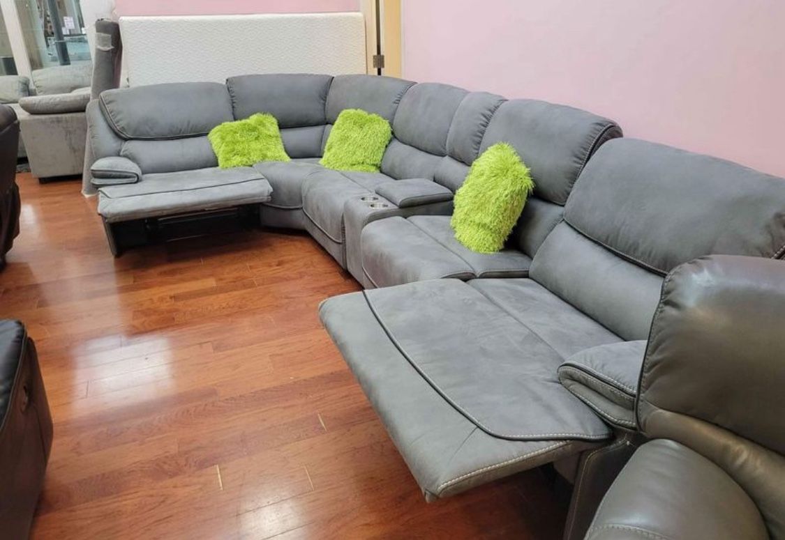 Labor Day sale now. Alejandra gray reclining sectional only $1499. Easy finance option. Same day delivery.