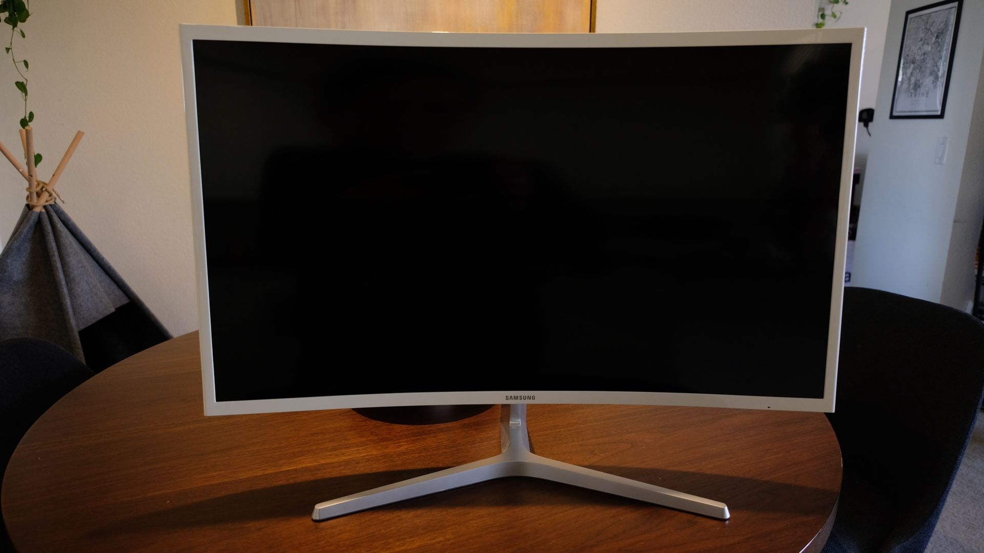 32" Samsung CF397 Curved FHD Monitor