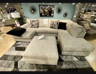 New Light Colored Comfortable Large Sofa/Sectional With Chaise🔥Ottoman Sold Separately ✌️Showroom Available 👍