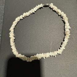 White Short Necklace 