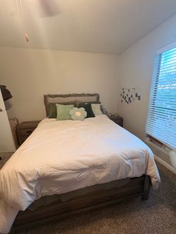 Complete Bedroom Set – Everything Included!