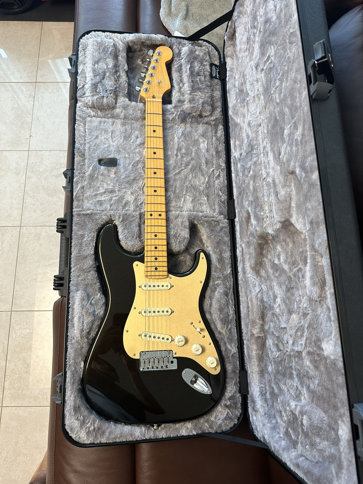 Fender American Ultra Stratocaster Electric Guitar