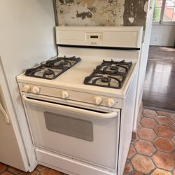 Frigidaire Gas Stove 30”