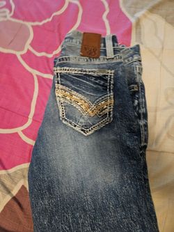Buckle jeans
