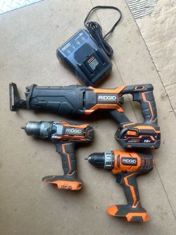 RIDGID 18V Power Tool Set with Charger