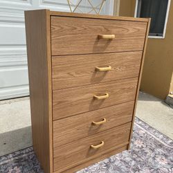 5 Drawer Dresser 