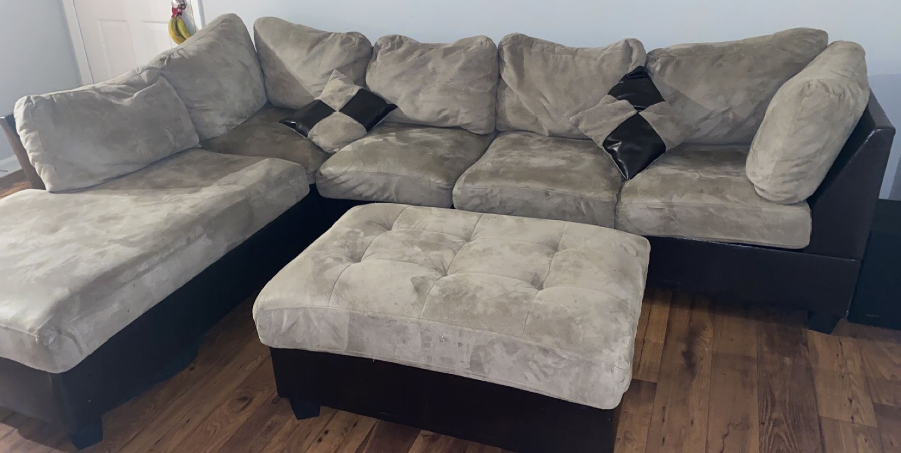 Sectional Sofa with ottoman