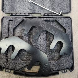 Cam Holder Ford 3.3 , 3.7 4v $10.00
