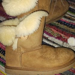 Ugg Boots Size 5youth 