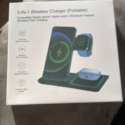 3-lN-1 Wireless Charger  Foldable 