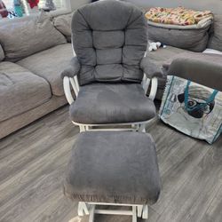 Rocking Chair With Ottoman
