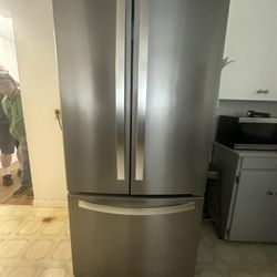 Whirlpool Refrigerator, French Doors, bottom freezer