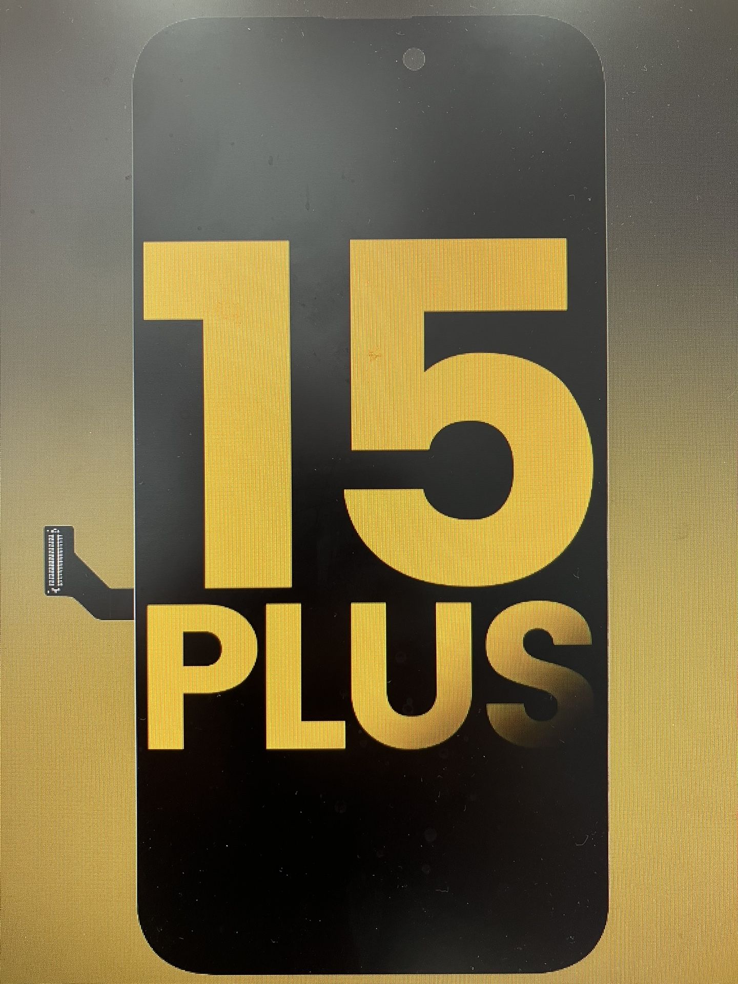 iPhone 15 Plus Screen