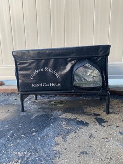 INSULATED OUTDOOR CAT HOUSE + HEATING PAD