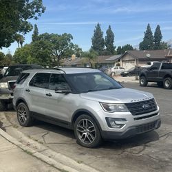 2017 Ford Explorer