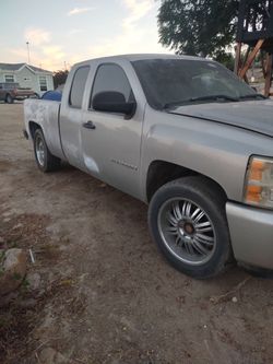 08 Silverado  transmission 4l80e  4x4 also all parts available