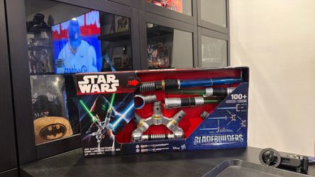 Star Wars BladeBuilders Jedi Master Lightsaber set