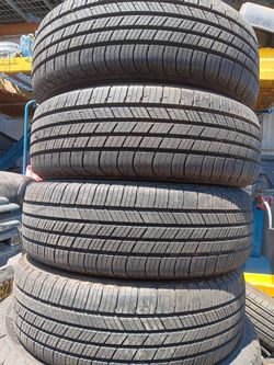Vendo 4 Llantas Usadas 195 65 15 Michelin