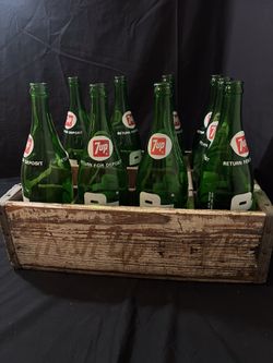 Vintage 1956 Wooden 7 -up case coming  With 9 of 28oz 1960s & 70s Bottles