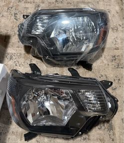 12-15 Toyota Tacoma Black Amber Reflector Headlights