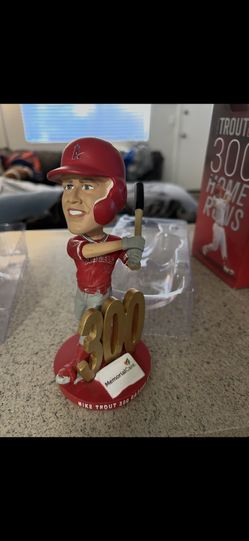 2 Mike Trout Bobble Head | 300 Home Runs
