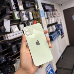 📱 iPhone 12 64GB – Clean & Ready to Go