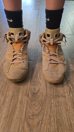 USED Air Jordan 6 Retro "British Khaki," 2021 M:8