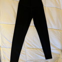 Lululemon Black Legging Brand New Size 2