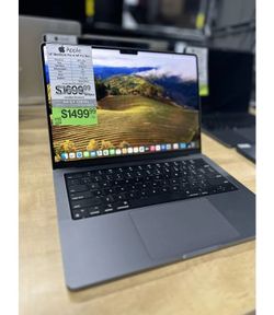 14" MacBook Pro Retina M1 Max 10-Core CPU, 24-Core GPU, 32GB Ram, 512GB SSD 2021
