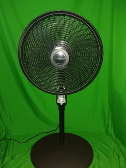 Lasko Cyclone 18" Pedestal Fan - Tested & Working