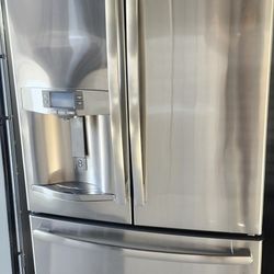 GE SEAMLESS DESIGNED REFRIGERATR 