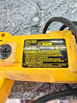 DeWalt saw in perfect working condition