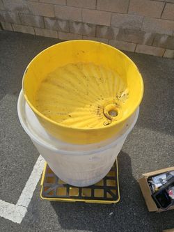 Oil Drum With Funle Top And Rack. Pump Included