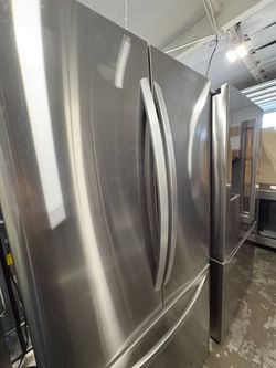 LG COUNTER DEPTH REFRIGERATOR