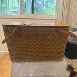 Vintage Picnic Basket 