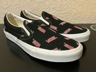 LOW TOP SLIP ON VANS  10
