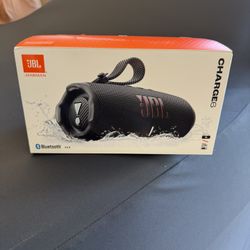 Brand New In Box JBL Charge 6 portable Speaker 