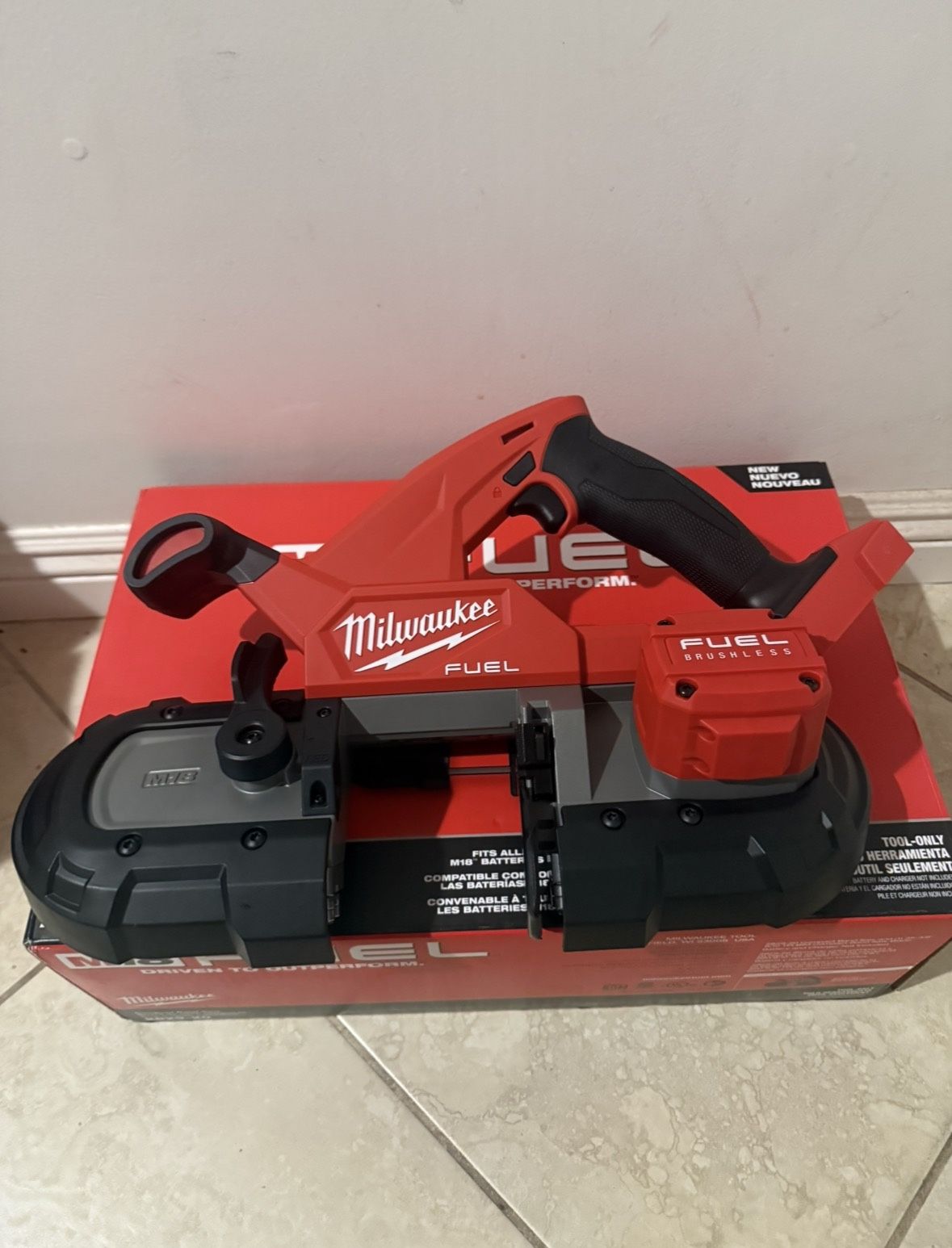 Milwaukee M18 FUEL 18V Lithium-lon Brushless Cordless Compact Bandsaw (Tool-Only)
