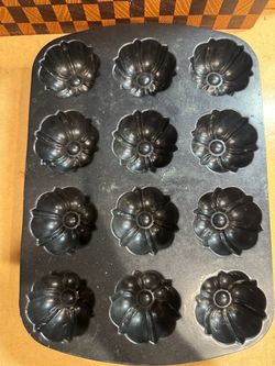 Nordic Ware Bundt Fluted Muffin Pan